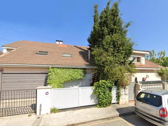 Chalet en venta en Santa Perpètua de Mogoda, LA FLORIDA-CERCA TREN photo 0