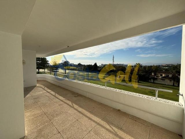 Apartamento en venta en Marbella, Guadalmina Alta photo 0