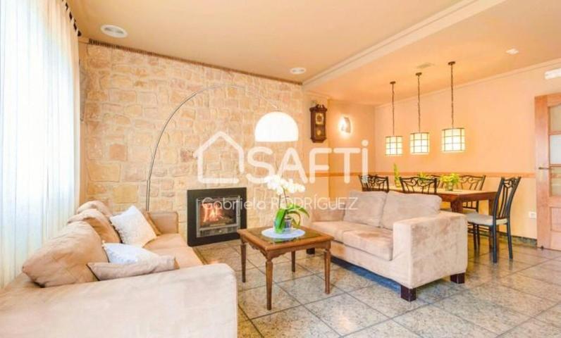 Casa en venta en Orba photo 0