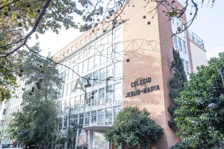 Piso en venta en Valencia, El Botanic photo 0