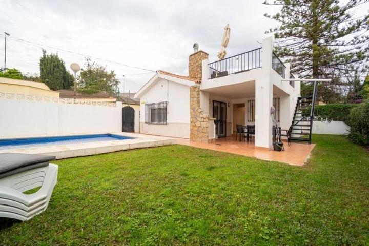 Chalet en venta en Fuengirola, Los Boliches photo 0
