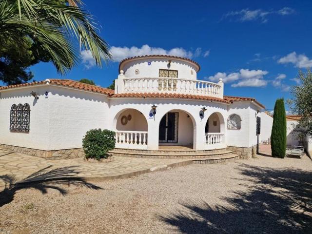 Chalet en venta en Miami Platja, Centro photo 0