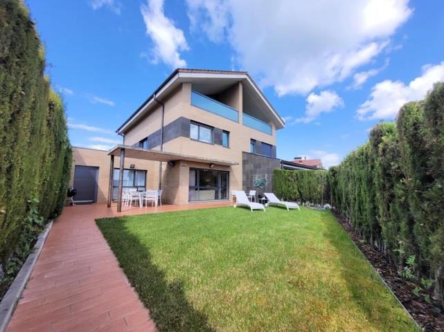 Casa en venta en Iza-Itza, Iza photo 0