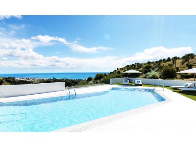 Apartamento en venta en Rincón de la Victoria photo 0