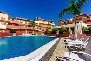 Apartamento en venta en Adeje, Playas del Duque photo 0