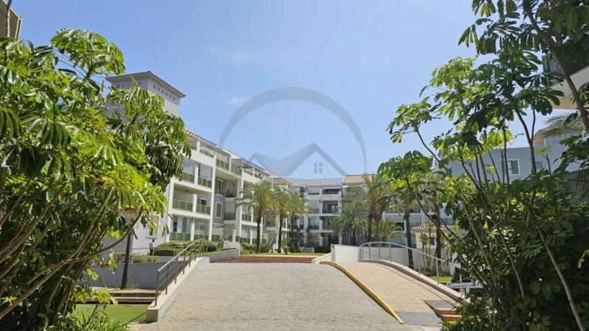 Aticos en venta en Sotogrande, Sotogrande Marina - Jungla del Loro photo 0