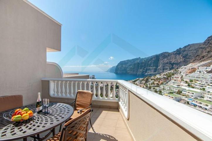 Piso en venta en Puerto de Santiago, C- Petunia, 3, 38683 photo 0