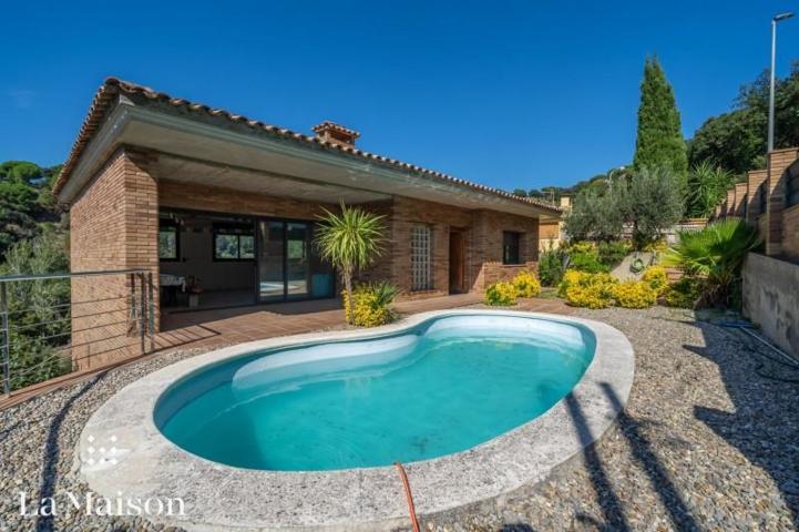 Casa en venta en Arenys de Munt, Bellavista 2 photo 0