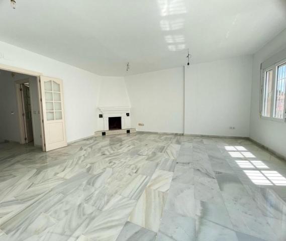 Adosada en venta en Benalmádena, Arroyo de la miel photo 0