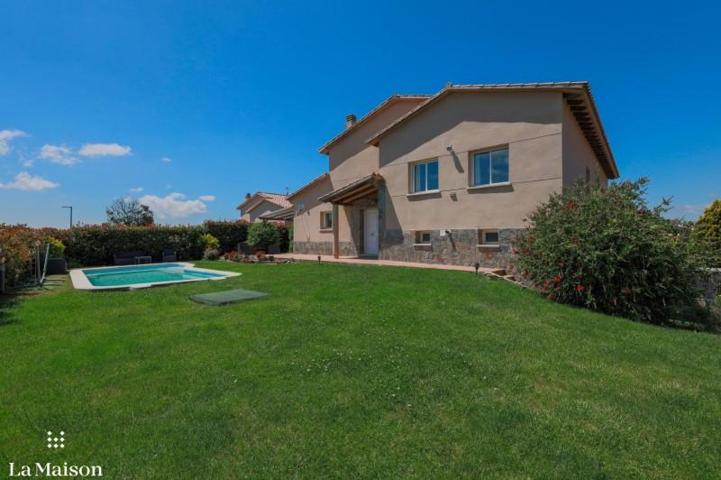 Adosada en venta en Dosrius, Can Massuet del Far photo 0