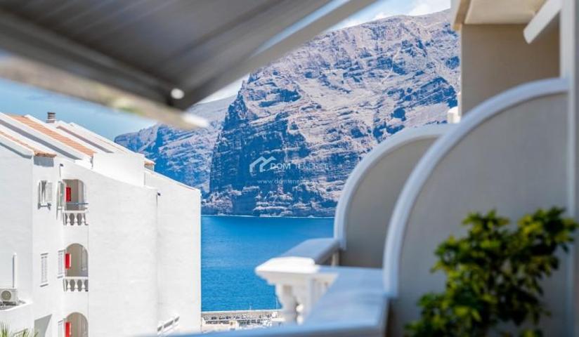 Apartamento en venta en Santiago del Teide, Los Gigantes photo 0