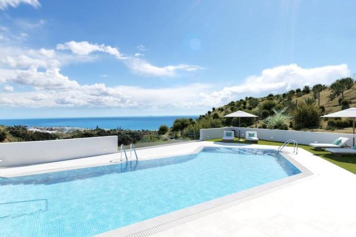 Piso en venta en Rincón de la Victoria photo 0