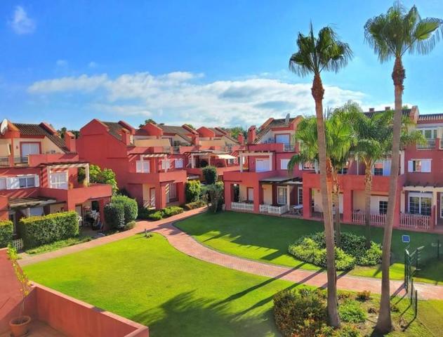 Adosada en venta en Sotogrande, Sotogrande Costa photo 0