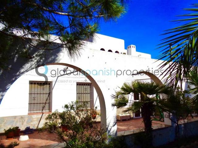 Chalet en venta en Vera photo 0