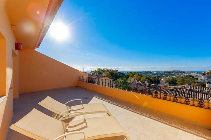 Piso en venta en Marbella, Nueva Andalucía photo 0