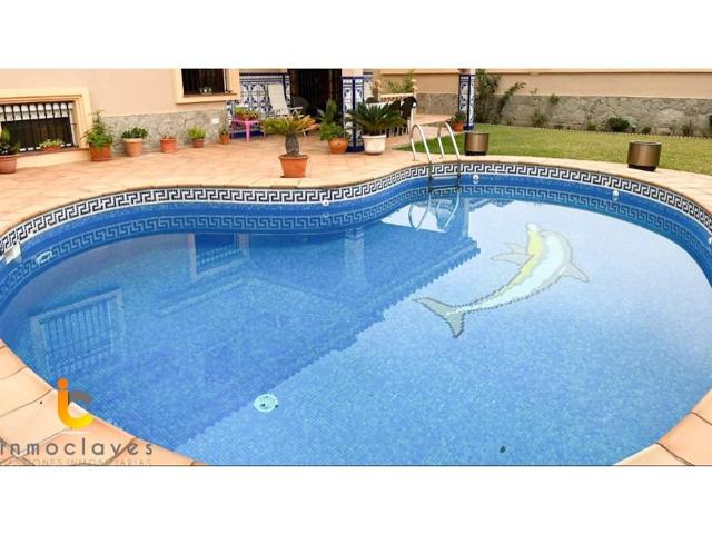 Chalet en venta en Algeciras, Campo de Golf photo 0