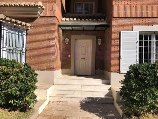 Chalet en venta en Paterna, Entrecruces photo 0