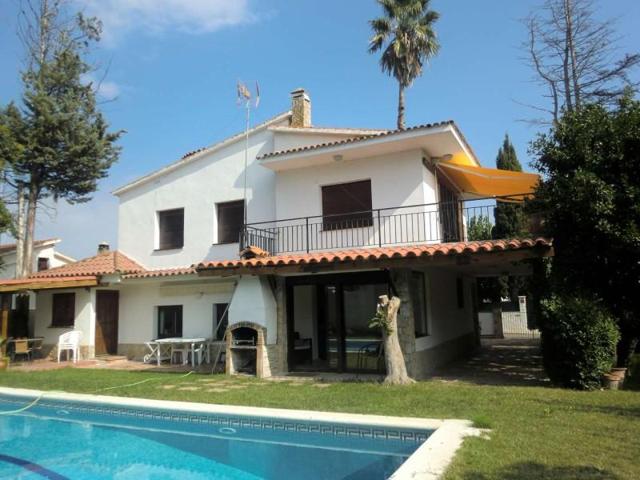 Casa en venta en Sant Pere Pescador, Bon relax photo 0