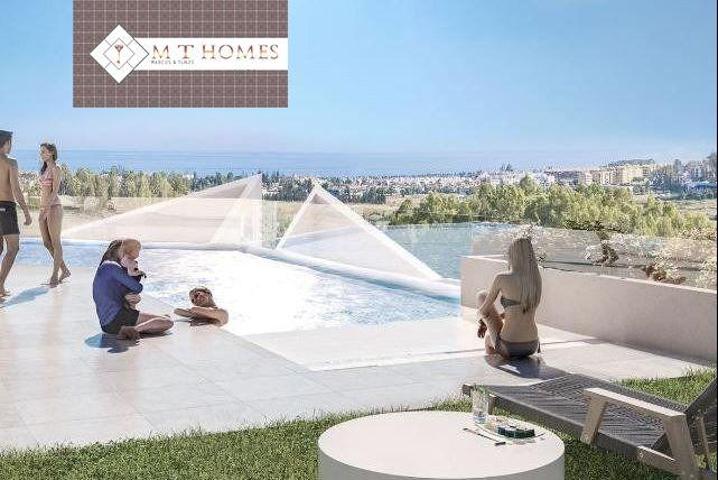 Aticos en venta en Marbella, Nueva Andalucia photo 0