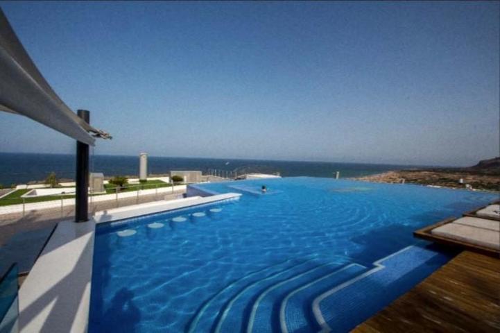 Piso en venta en Arenales del sol, Zona paseo maritimo photo 0