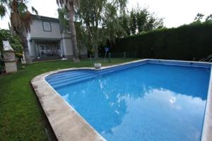 Chalet en venta en San Antonio de Benagéber, Urb. Colinas de San Antonio photo 0