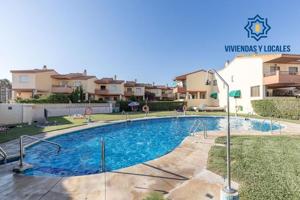 Adosada en venta en Salobreña, Urbanización salobreña beach ii photo 0