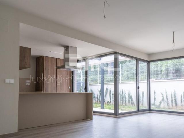 Chalet en venta en Godella photo 0