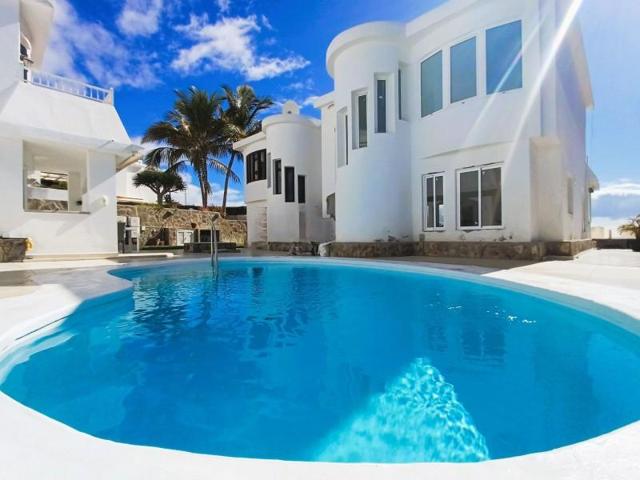 Duplex en venta en Puerto Rico photo 0