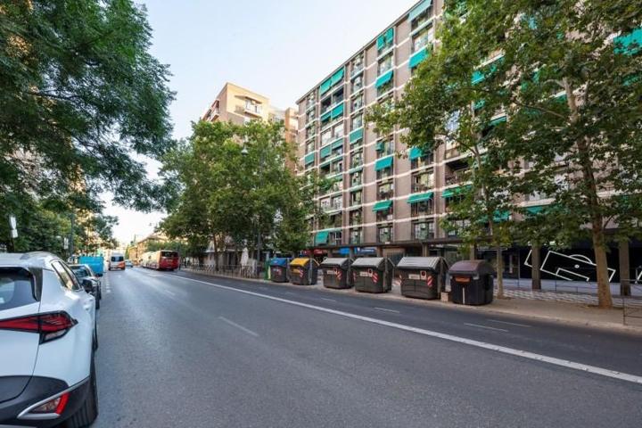Piso en venta en Granada, Alminares photo 0