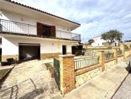 Chalet en venta en Castellbisbal photo 0