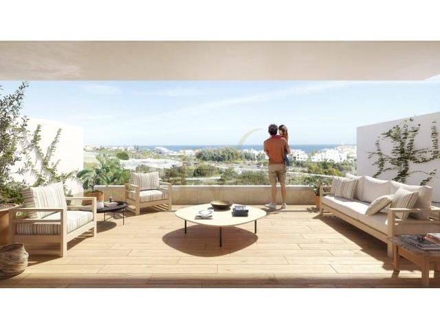 Apartamento en venta en Estepona photo 0