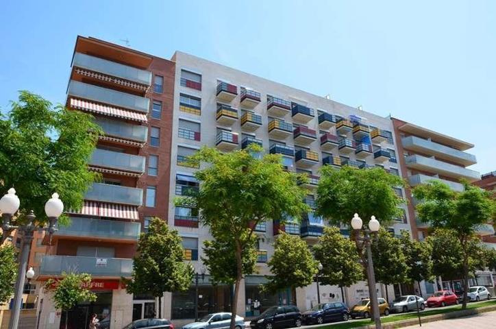 Local comercial en venta en Tarragona, Nou eixample nord photo 0