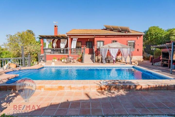 Chalet en venta en Coín, South of spain photo 0