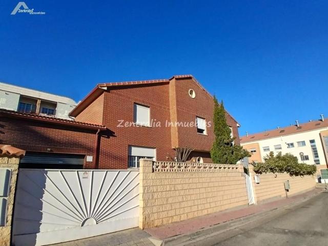 Casa en venta en Cuarte de Huerva, CUARTE DE HUERVA photo 0