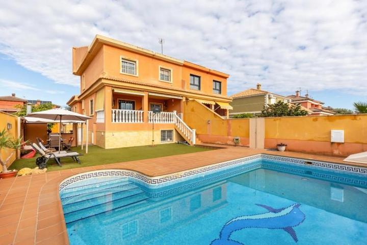 Bungalow en venta en Torrevieja, Aguas Nuevas photo 0