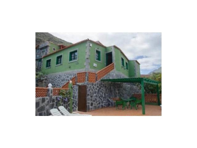 Casa con terreno en venta en Vallehermoso photo 0