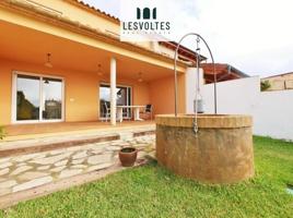 Adosada en venta en Palafrugell, Carrer dels Plans, 17200 photo 0