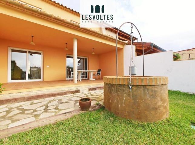 Adosada en venta en Palafrugell, Carrer dels Plans, 17200 photo 0