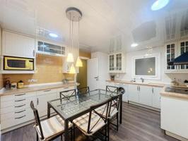 Piso en venta en Girona photo 0