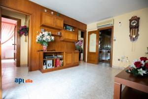 Piso en venta en Esplugues de Llobregat, El Gall photo 0