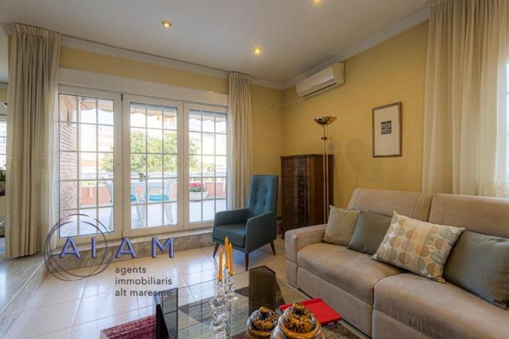 Adosada en venta en Pineda de Mar, Centre photo 0