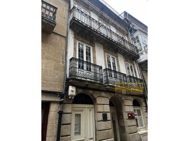 Edificio en venta en Lugo photo 0