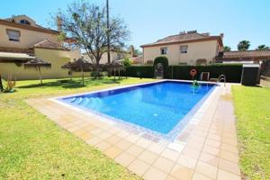 Adosada en venta en Jerez de la Frontera, Altillo photo 0