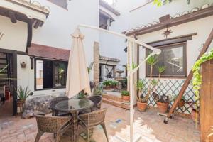 Chalet en venta en Granada, Granada photo 0