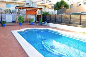 Adosada en venta en Vilanova i la Geltrú, Aiguacuit photo 0