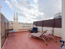 Aticos en venta en Barcelona, El Poble-sec photo 0