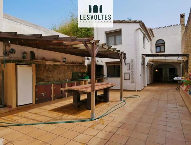 Chalet en venta en Pals, Carrer Samaria, 17256 photo 0