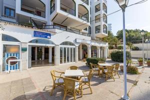 Local comercial en venta en Calvia, Peguera photo 0