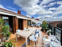 Aticos en venta en Pamplona, Iturrama photo 0