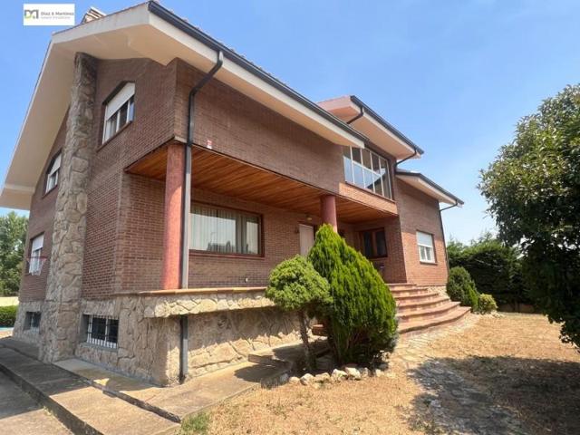 Chalet en venta en Chozas de Abajo, Ribaseca photo 0